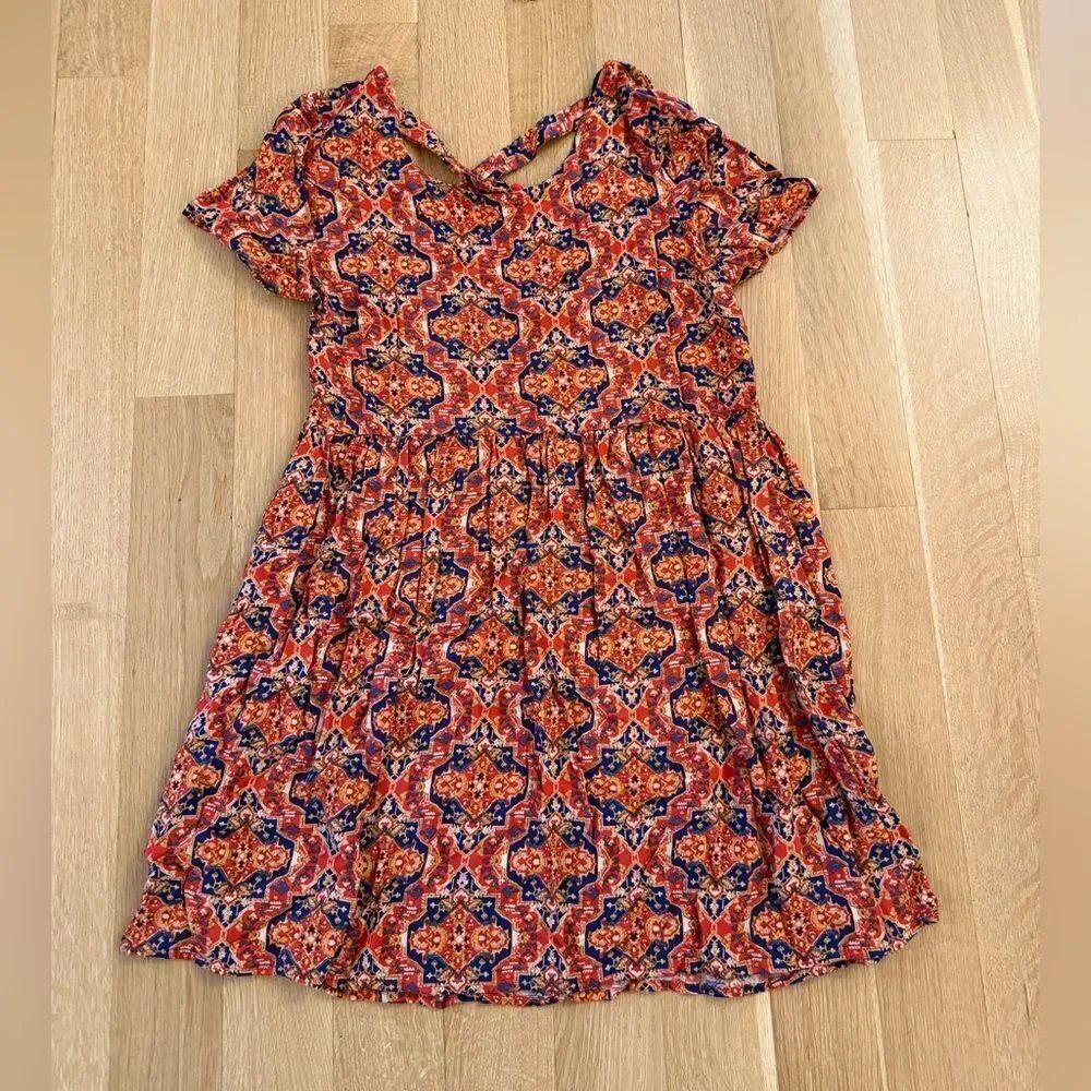 Forever 21 Orange and Blue V-Neck Flutter Sleeve Mini Dress